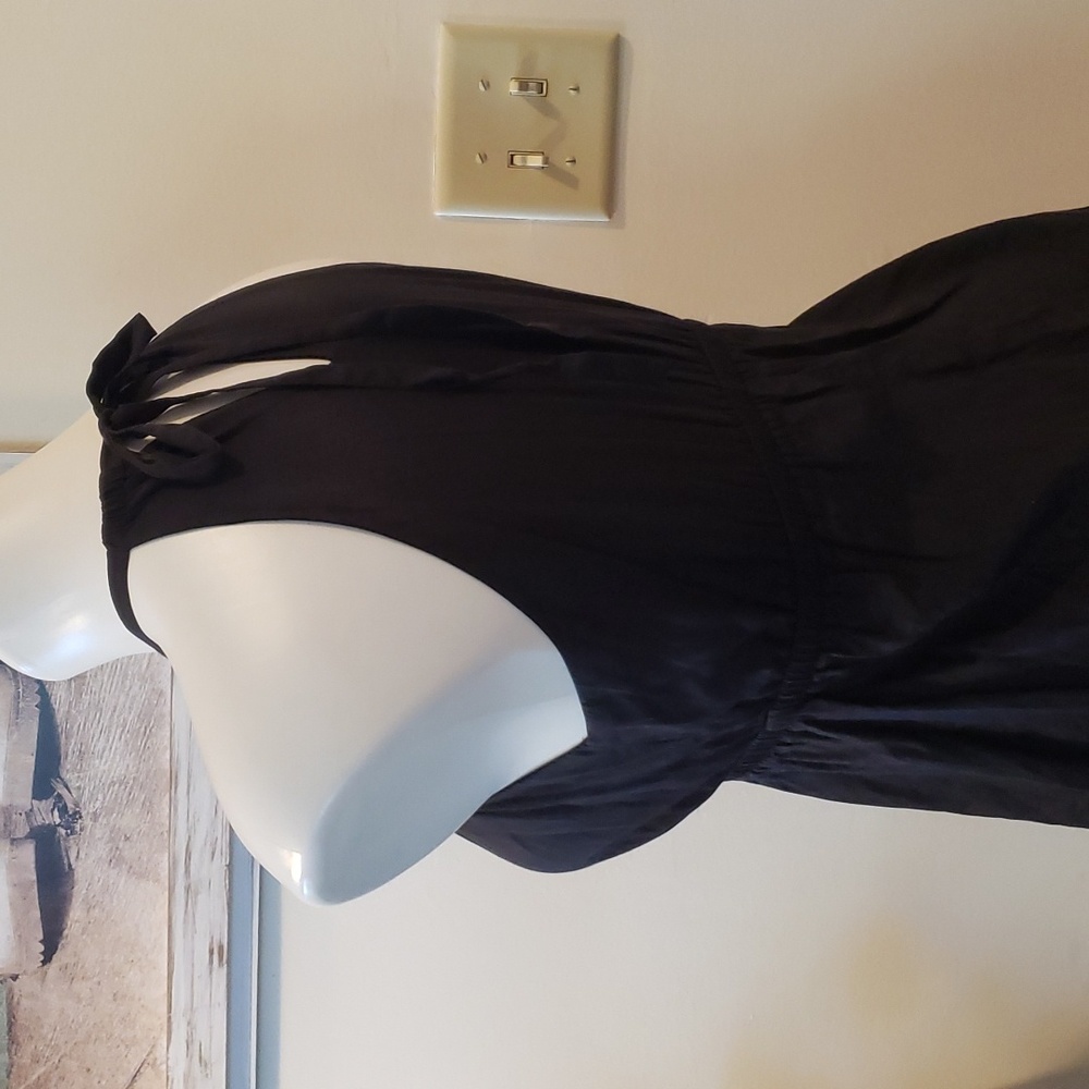 Guess Tank - Picture 6 of 9